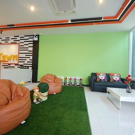 C Tower Hotel Surat Thani Buitenkant foto