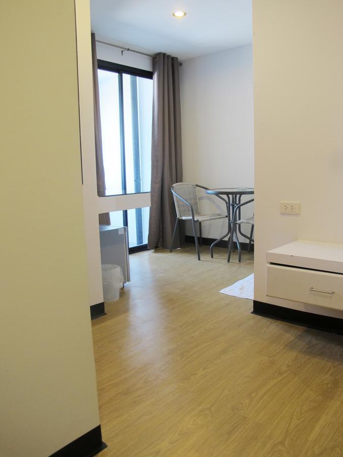 C Tower Hotel Surat Thani Buitenkant foto